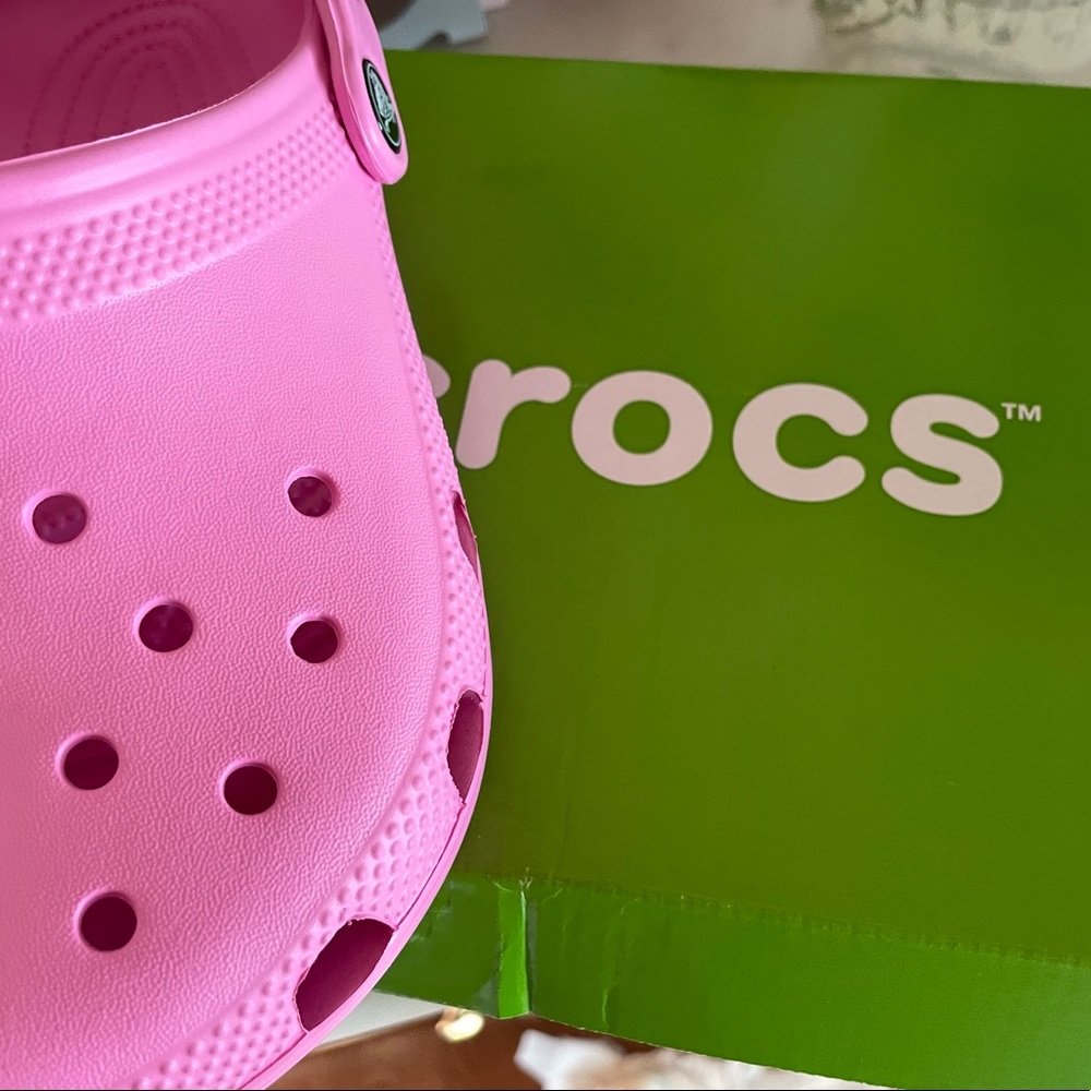 Brand new never worn pink crocs for kids! Size 3 juniors